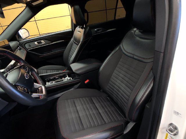 Used 2025 Ford Explorer ST-Line w/ Premium Package AWD/4WD image 10