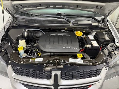 Used 2017 Dodge Grand Caravan GT FWD image 25