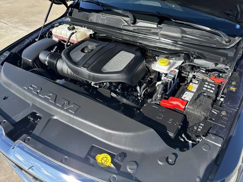 Used 2025 RAM 1500 Big Horn image 40