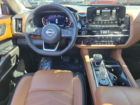Certified 2024 Nissan Pathfinder Platinum w/ Cargo Package AWD/4WD image 10