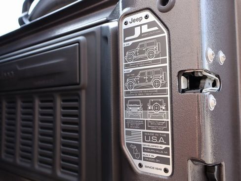 New 2025 Jeep Wrangler Sahara image 41