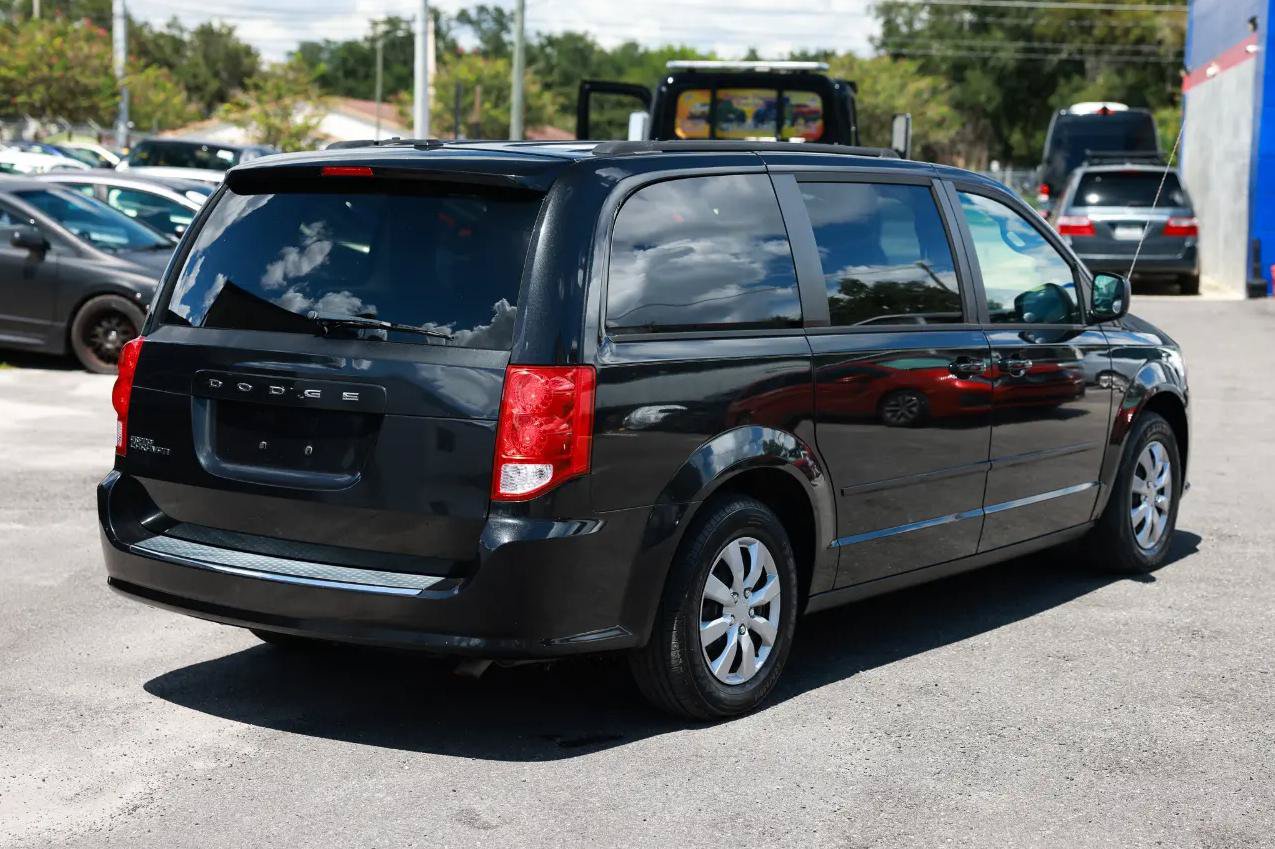 Used 2011 Dodge Grand Caravan Express FWD image 10