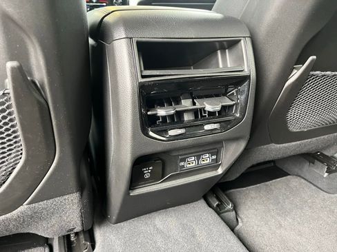 Used 2023 Jeep Grand Cherokee Altitude image 26