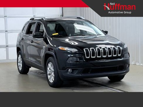 Used 2015 Jeep Cherokee Latitude w/ Comfort/Convenience Group AWD/4WD image 1