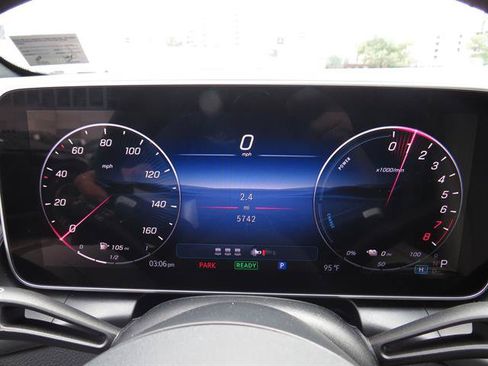 Used 2026 Mercedes-Benz GLC 350e 4MATIC image 13