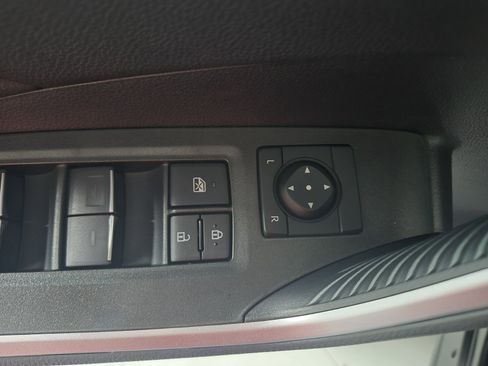 New 2025 Toyota RAV4 XLE image 15