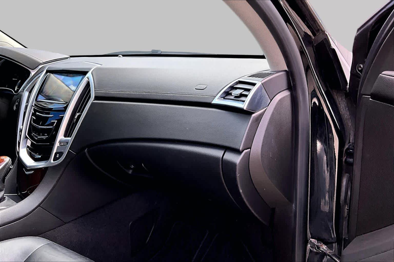 Used 2015 Cadillac SRX Luxury FWD image 17