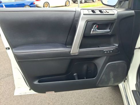 Used 2022 Toyota 4Runner Limited AWD/4WD image 15