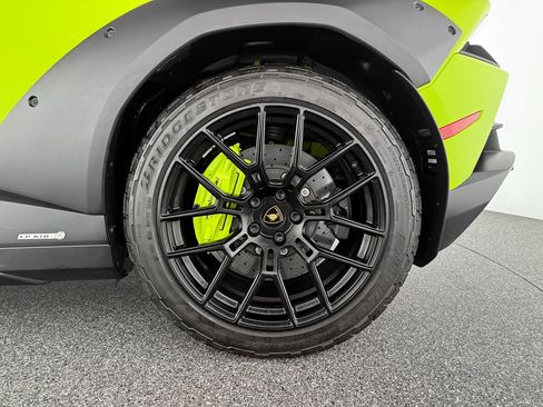 Used 2023 Lamborghini Huracan Sterrato image 31