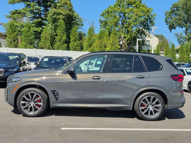 Used 2025 BMW X5 xDrive40i w/ M Sport Package AWD/4WD image 4