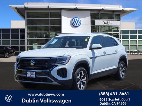 Used 2024 Volkswagen Atlas Cross Sport SE FWD image 8