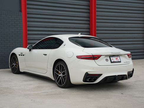 Used 2024 Maserati GranTurismo Trofeo AWD/4WD image 17