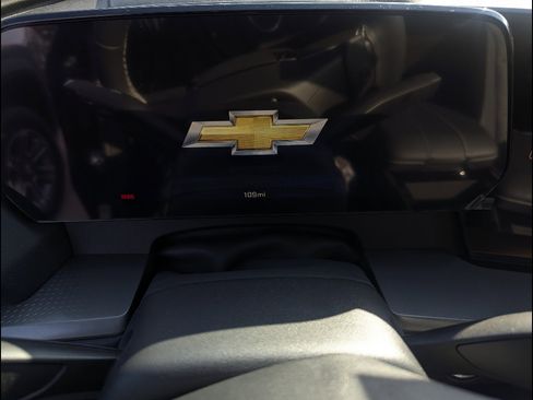 New 2026 Chevrolet Traverse LT w/ Driver Confidence Package image 2