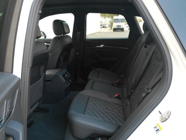 Used 2020 Audi SQ5 Prestige w/ Prestige Package AWD/4WD image 19
