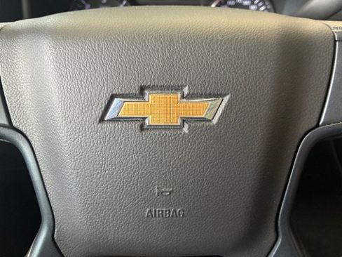 Used 2018 Chevrolet Silverado 1500 Custom w/ Custom Value Package RWD image 20