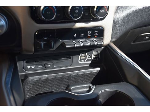 Used 2019 RAM 1500 Laramie image 39
