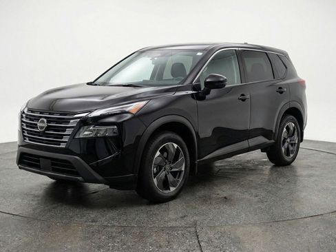 Used 2025 Nissan Rogue SV AWD/4WD image 3