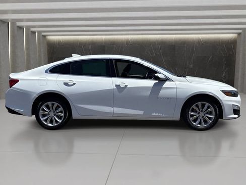 Used 2025 Chevrolet Malibu LT FWD image 7