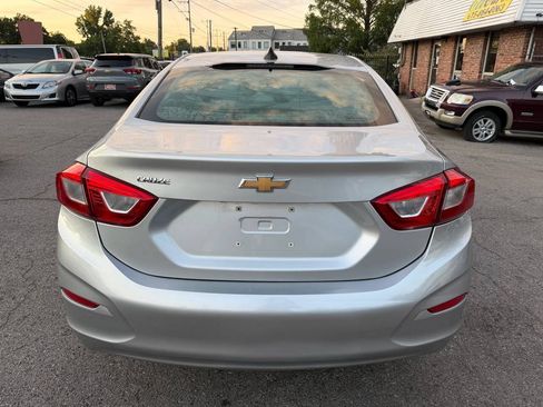 Used 2018 Chevrolet Cruze LS FWD image 7