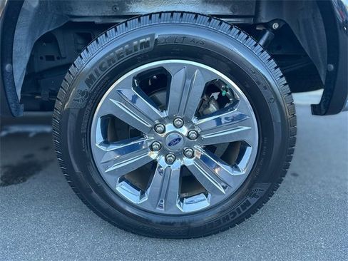 Used 2019 Ford F150 Lariat image 10