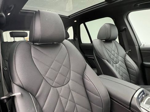 Certified 2025 BMW X5 xDrive40i image 7