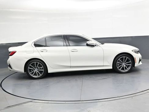 Used 2019 BMW 330i xDrive Sedan w/ Convenience Package AWD/4WD image 3