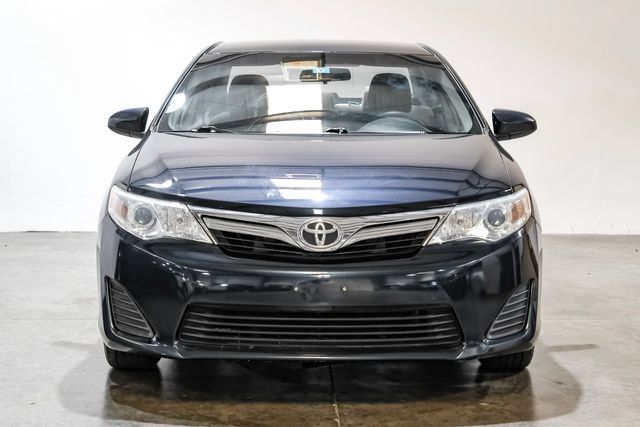 Used 2012 Toyota Camry LE FWD image 6