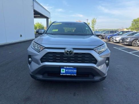 Used 2019 Toyota RAV4 XLE w/ Convenience Package AWD/4WD image 2