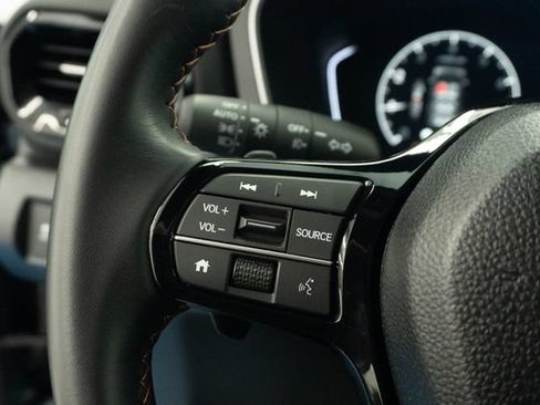 Certified 2025 Honda Pilot Sport image 6