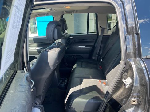 Used 2016 Jeep Compass High Altitude AWD/4WD image 9