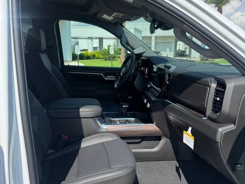 New 2026 GMC Sierra 1500 SLT w/ SLT Premium Plus Package image 12