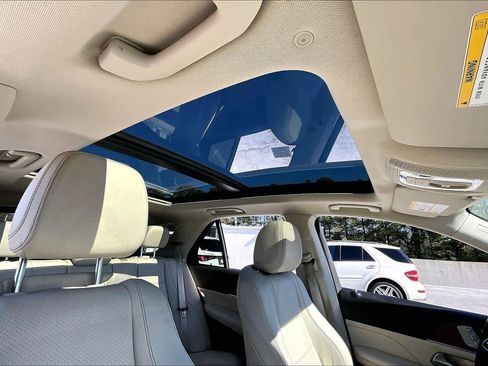 Used 2022 Mercedes-Benz GLE 350 GLE 350 image 12