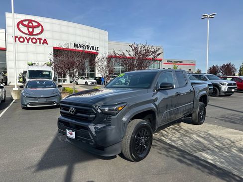 Certified 2025 Toyota Tacoma SR w/ SR Upgrade Package AWD/4WD image 1