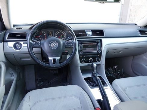 Used 2012 Volkswagen Passat 2.5 SE FWD image 5
