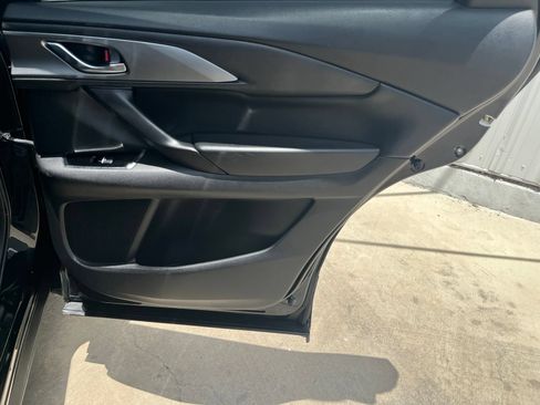 Used 2018 MAZDA CX-9 Touring AWD/4WD image 15