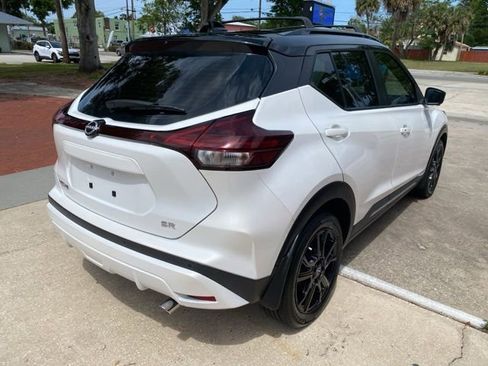 Certified 2023 Nissan Kicks SR w/ SR Premium Package FWD image 3