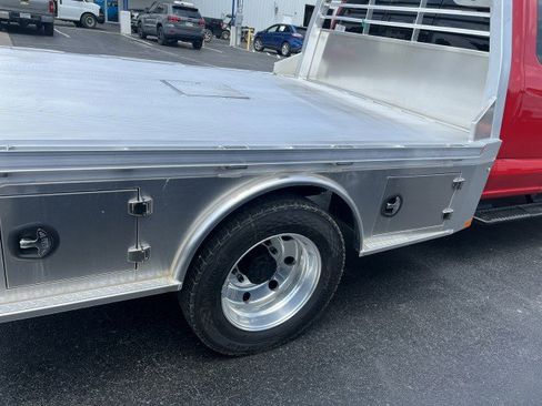 New 2025 Ford F550 4x4 SuperCab Super Duty w/ XLT Value Package image 9