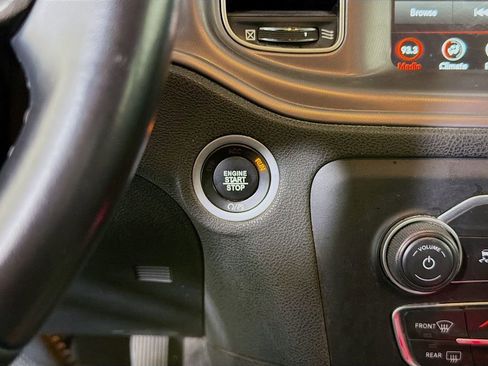 Used 2023 Dodge Charger SXT image 32