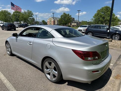 Used 2010 Lexus IS 350C RWD image 4