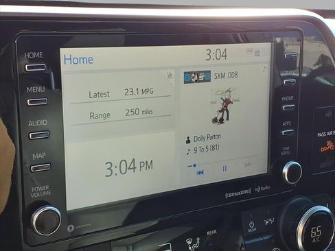 Used 2022 Toyota Highlander XLE image 5