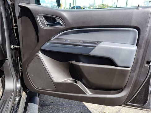 Used 2018 Chevrolet Colorado Z71 image 36