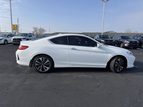 Used 2017 Honda Accord EX-L image 10