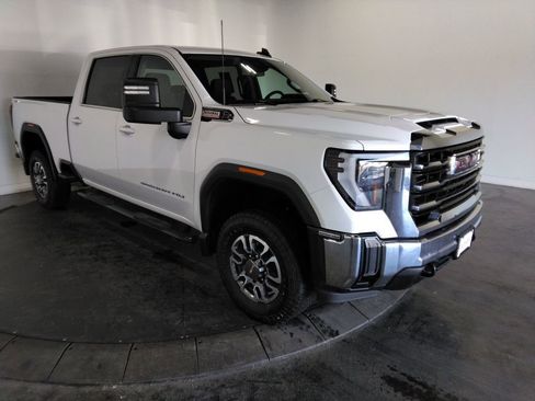 Used 2024 GMC Sierra 2500 SLE image 4