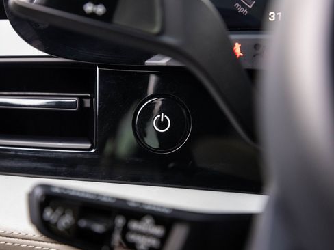 Certified 2022 Porsche Taycan 4S image 17