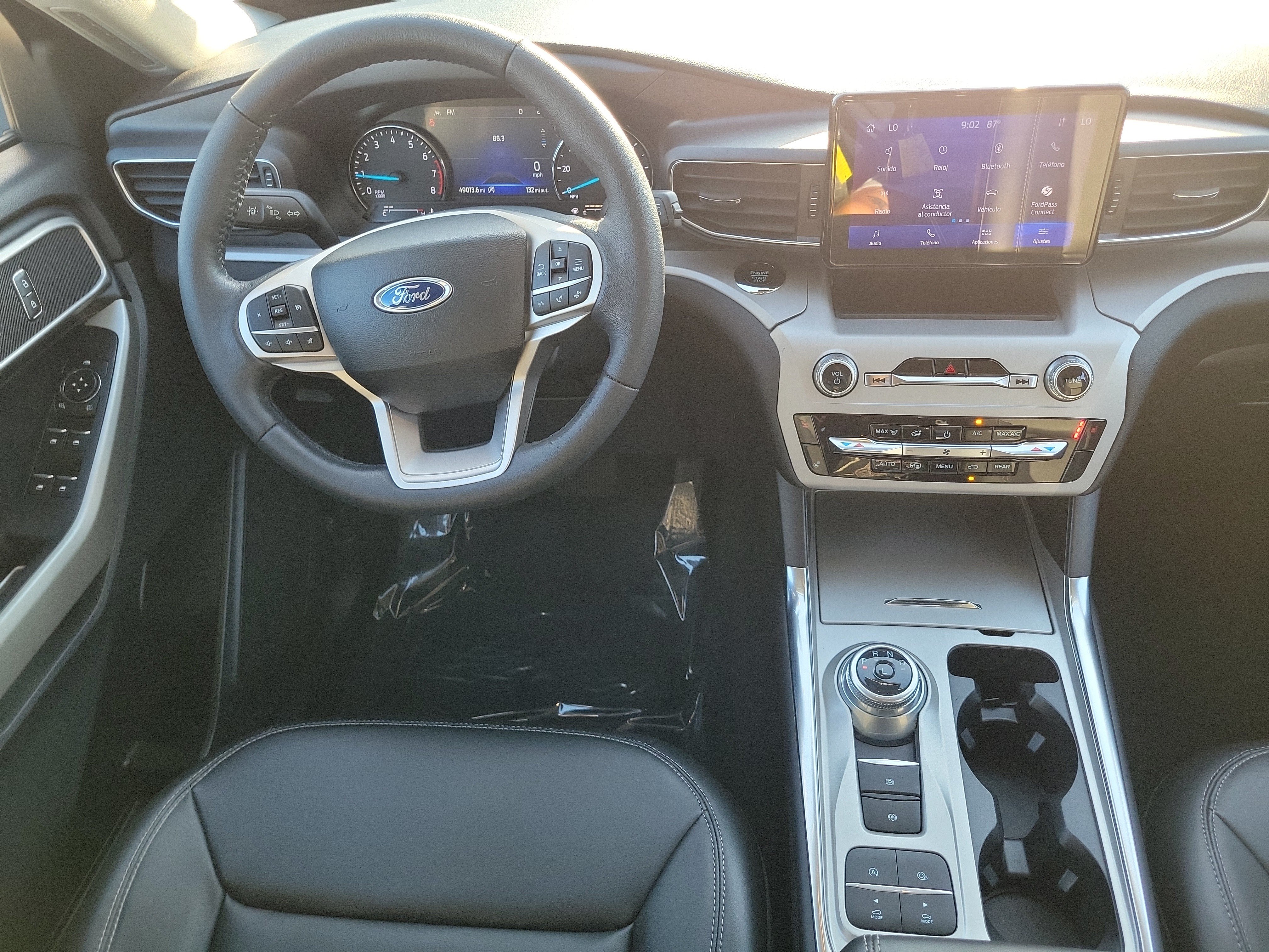 Used 2023 Ford Explorer XLT w/ Equipment Group 202A RWD image 19