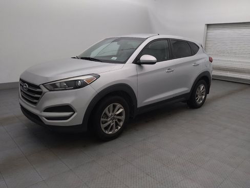 Used 2018 Hyundai Tucson SE image 2