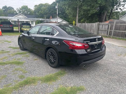 Used 2018 Nissan Altima 2.5 S FWD image 6