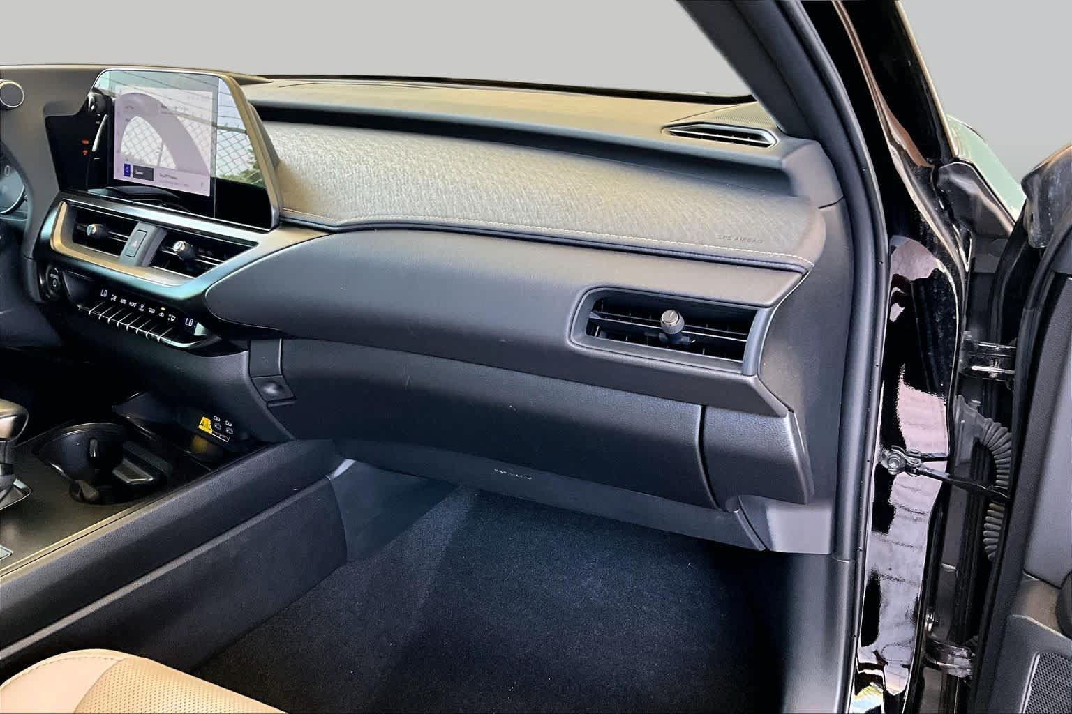 Used 2024 Lexus UX 250h FWD w/ Premium Package image 16