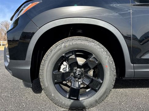 New 2026 Honda Ridgeline Black Edition image 10