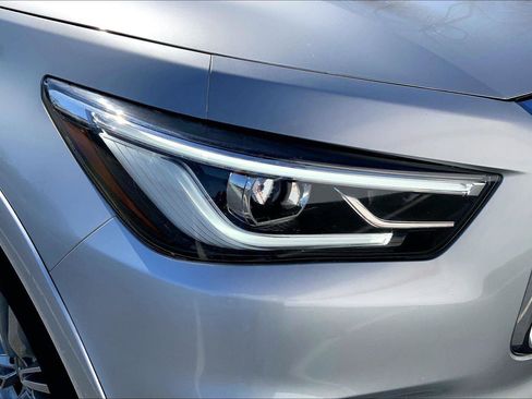 Used 2021 INFINITI QX80 Luxe image 18